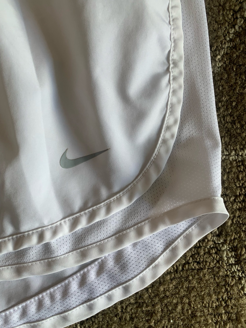 Nike Running Shorts Lot of 2 Women's XL Dri-Fit Tempo Lined 3” Inseam WHITE PINK - Picture 7 of 10